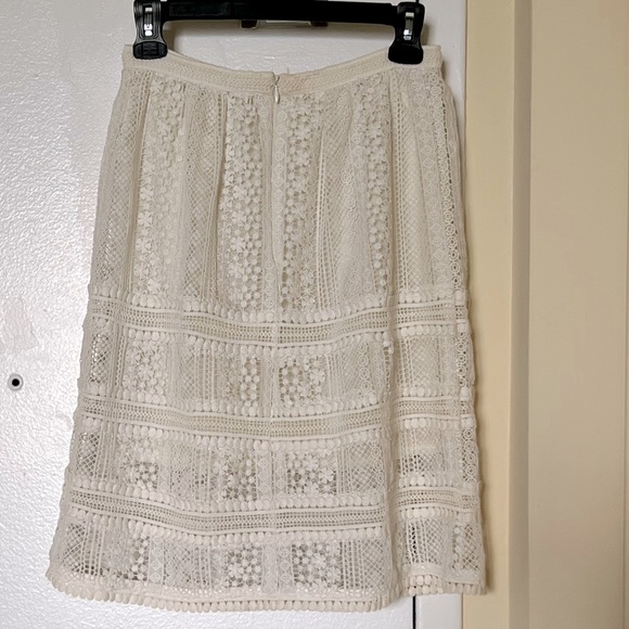 Lace skirt in size small - Picture 2 of 8